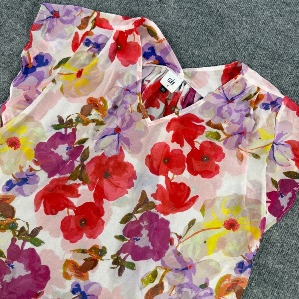 Cabi Floral V-Neck Flutter Sleeve Blouse Multi Color Size M coquette romantic